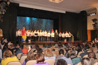 Serbarea „Colindăm, Doamne, colind!“ a Seminarului Teologic „Sfântul Apostol Andrei“ din Galaţi – fotografia 31