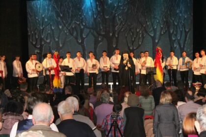 Serbarea „Colindăm, Doamne, colind!“ a Seminarului Teologic „Sfântul Apostol Andrei“ din Galaţi – fotografia 35