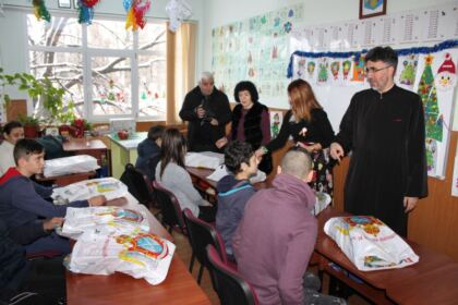 Daruri pentru copiii de la Şcoala Specială nr. 2 „Constantin Pufan“ din Galaţi – fotografia 22