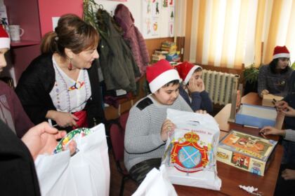 Daruri pentru copiii de la Şcoala Specială nr. 2 „Constantin Pufan“ din Galaţi – fotografia 31