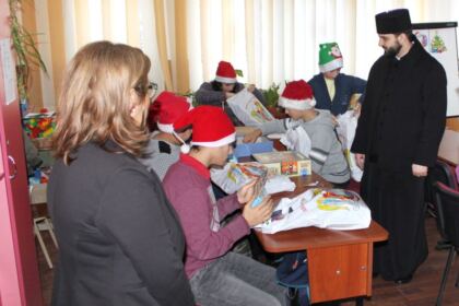 Daruri pentru copiii de la Şcoala Specială nr. 2 „Constantin Pufan“ din Galaţi – fotografia 32