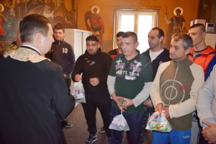 Activităţi social-filantropice la Duminica Înfricoşătoarei Judecăţi în Arhiepiscopia Dunării de Jos – fotografia 2