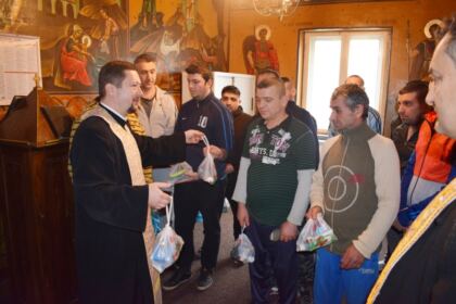 Activităţi social-filantropice la Duminica Înfricoşătoarei Judecăţi în Arhiepiscopia Dunării de Jos – fotografia 4