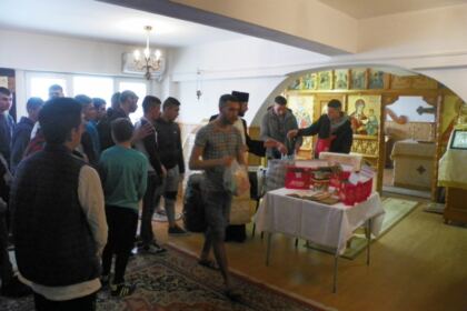 Activităţi social-filantropice la Duminica Înfricoşătoarei Judecăţi în Arhiepiscopia Dunării de Jos – fotografia 8