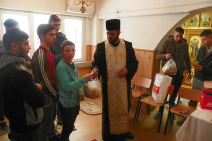 Activităţi social-filantropice la Duminica Înfricoşătoarei Judecăţi în Arhiepiscopia Dunării de Jos – fotografia 9