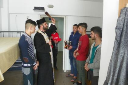 Activităţi social-filantropice la Duminica Înfricoşătoarei Judecăţi în Arhiepiscopia Dunării de Jos – fotografia 12