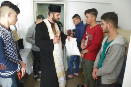 Activităţi social-filantropice la Duminica Înfricoşătoarei Judecăţi în Arhiepiscopia Dunării de Jos – fotografia 13