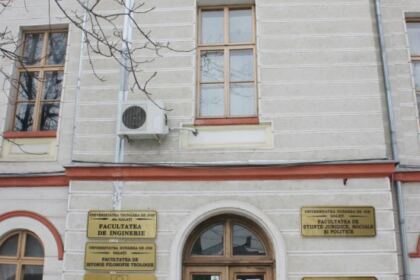Simpozion interliceal la Seminarul Teologic „Sfântul Apostol Andrei“ din Galaţi – fotografia 1