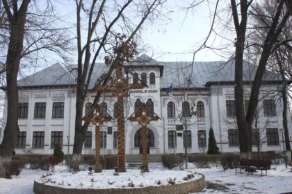 Simpozion interliceal la Seminarul Teologic „Sfântul Apostol Andrei“ din Galaţi – fotografia 1