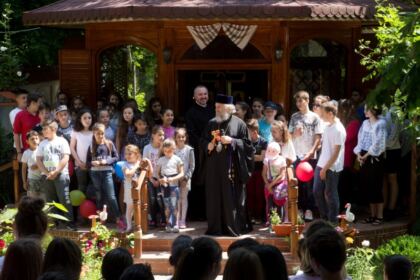 Manifestări cultural-artistice de Ziua Copilului la Aşezământul „Sfântul Vasile cel Mare“ din municipiul Galaţi – fotografia 9