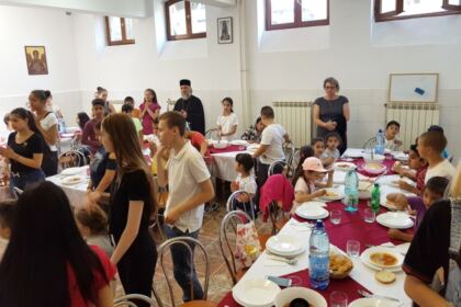 Manifestări cultural-artistice de Ziua Copilului la Aşezământul „Sfântul Vasile cel Mare“ din municipiul Galaţi – fotografia 12