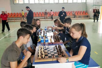 Ediția a II-a a concursul de șah și tenis de masă „Tinerețe și credință“, din cadrul Protoieriei Nicorești – fotografia 4