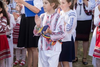 Serbare de sfârşit de an pentru clasele primare de la Seminarul Teologic „Sfântul Apostol Andrei“ din Galaţi – fotografia 8