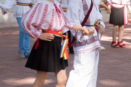 Serbare de sfârşit de an pentru clasele primare de la Seminarul Teologic „Sfântul Apostol Andrei“ din Galaţi – fotografia 12
