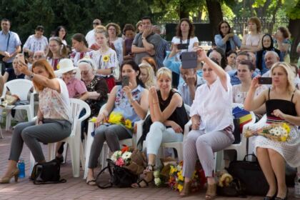Serbare de sfârşit de an pentru clasele primare de la Seminarul Teologic „Sfântul Apostol Andrei“ din Galaţi – fotografia 13