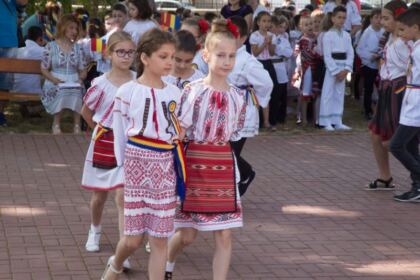 Serbare de sfârşit de an pentru clasele primare de la Seminarul Teologic „Sfântul Apostol Andrei“ din Galaţi – fotografia 22
