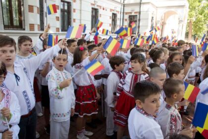 Serbare de sfârşit de an pentru clasele primare de la Seminarul Teologic „Sfântul Apostol Andrei“ din Galaţi – fotografia 24