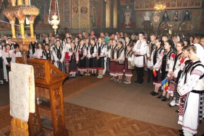 Manifestări religioase şi cultural-artistice dedicate Centenarului Marii Uniri la Tecuci – fotografia 9