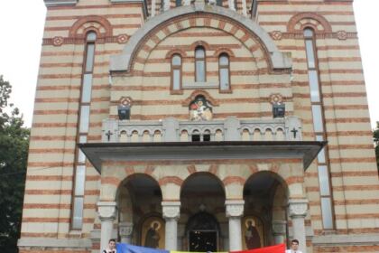 Manifestări religioase şi cultural-artistice dedicate Centenarului Marii Uniri la Tecuci – fotografia 11