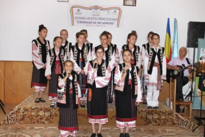 Manifestări religioase şi cultural-artistice dedicate Centenarului Marii Uniri la Tecuci – fotografia 5