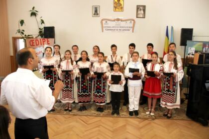 Manifestări religioase şi cultural-artistice dedicate Centenarului Marii Uniri la Tecuci – fotografia 8