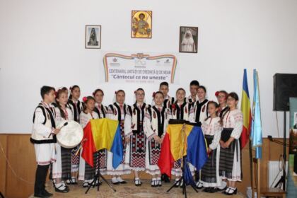 Manifestări religioase şi cultural-artistice dedicate Centenarului Marii Uniri la Tecuci – fotografia 10