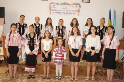 Manifestări religioase şi cultural-artistice dedicate Centenarului Marii Uniri la Tecuci – fotografia 18