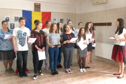 Activităţi filantropice îndreptate către bătrânii Centrului multifuncţional de servicii sociale „Speranţe pentru vârsta a III-a“ din Galaţi – fotografia 20