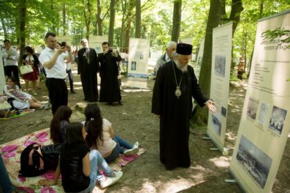 Sărbătoarea Preasfintei Treimi în pădurea Buciumenilor – fotografia 28