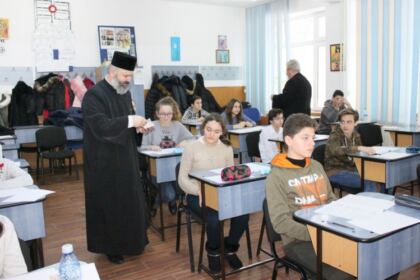 Etapa judeţeană a Olimpiadei de Religie în Galaţi şi Brăila – fotografia 15