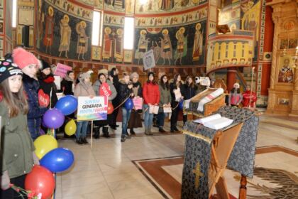 „Marşul pentru viaţă“ în Arhiepiscopia Dunării de Jos – fotografia 25