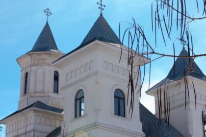 „Marşul pentru viaţă“ în Arhiepiscopia Dunării de Jos – fotografia 1