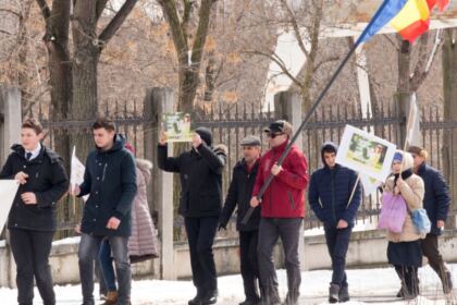„Marşul pentru viaţă“ în Arhiepiscopia Dunării de Jos – fotografia 17