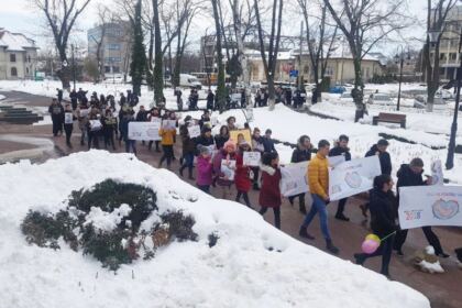 „Marşul pentru viaţă“ în Arhiepiscopia Dunării de Jos – fotografia 7