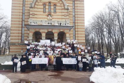 „Marşul pentru viaţă“ în Arhiepiscopia Dunării de Jos – fotografia 8