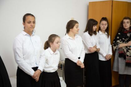Centrul de asistenţă medicală „Sfinţii Doctori fără de arginţi Cosma şi Damian“ din Galaţi şi-a sărbătorit ocrotitorii – fotografia 14
