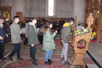 Manifestări culturale şi social-filantropice la Centrul „Speranţe pentru vârsta a III-a“ din cadrul parohiei „Sf. Stelian“ din Galaţi – fotografia 7