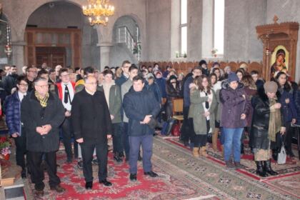 Manifestări culturale şi social-filantropice la Centrul „Speranţe pentru vârsta a III-a“ din cadrul parohiei „Sf. Stelian“ din Galaţi – fotografia 8