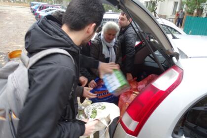 Manifestări culturale şi social-filantropice la Centrul „Speranţe pentru vârsta a III-a“ din cadrul parohiei „Sf. Stelian“ din Galaţi – fotografia 4