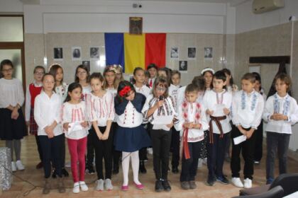 Persoanele vârstnice au fost sărbătorite la Centrul Multifuncţional de Servicii Sociale „Speranţe Pentru Vârsta a III-a“ – fotografia 4