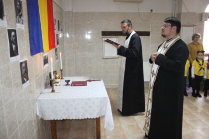 Persoanele vârstnice au fost sărbătorite la Centrul Multifuncţional de Servicii Sociale „Speranţe Pentru Vârsta a III-a“ – fotografia 10
