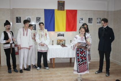 Persoanele vârstnice au fost sărbătorite la Centrul Multifuncţional de Servicii Sociale „Speranţe Pentru Vârsta a III-a“ – fotografia 11