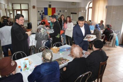 Persoanele vârstnice au fost sărbătorite la Centrul Multifuncţional de Servicii Sociale „Speranţe Pentru Vârsta a III-a“ – fotografia 22