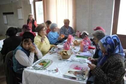 Persoanele vârstnice au fost sărbătorite la Centrul Multifuncţional de Servicii Sociale „Speranţe Pentru Vârsta a III-a“ – fotografia 23