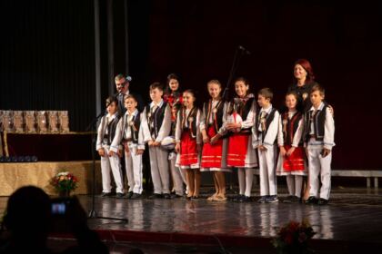 Gală de excelenţă pentru elevii şi profesorii gălăţeni – fotografia 17