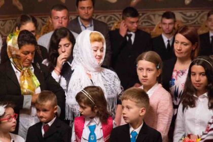 Seminarul Teologic „Sfântul Apostol Andrei“ din Galaţi şi-a deschis porţile la început de nou an şcolar – fotografia 2