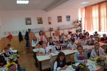 Seminarul Teologic „Sfântul Apostol Andrei“ din Galaţi şi-a deschis porţile la început de nou an şcolar – fotografia 28