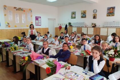 Seminarul Teologic „Sfântul Apostol Andrei“ din Galaţi şi-a deschis porţile la început de nou an şcolar – fotografia 30