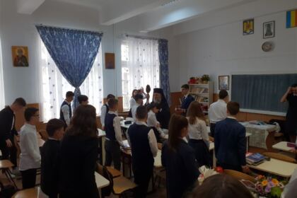 Seminarul Teologic „Sfântul Apostol Andrei“ din Galaţi şi-a deschis porţile la început de nou an şcolar – fotografia 31