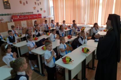 Seminarul Teologic „Sfântul Apostol Andrei“ din Galaţi şi-a deschis porţile la început de nou an şcolar – fotografia 37